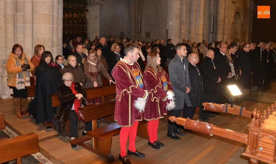 Foto 4 - San Sebasti&aacute;n llega al centro hist&oacute;rico entrando en la Catedral por su P&oacute;rtico del Perd&oacute;n  