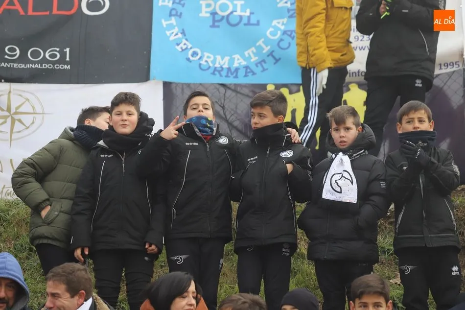 Foto 5 - Alegr&iacute;a y sufrimiento a partes iguales para los aficionados de Unionistas