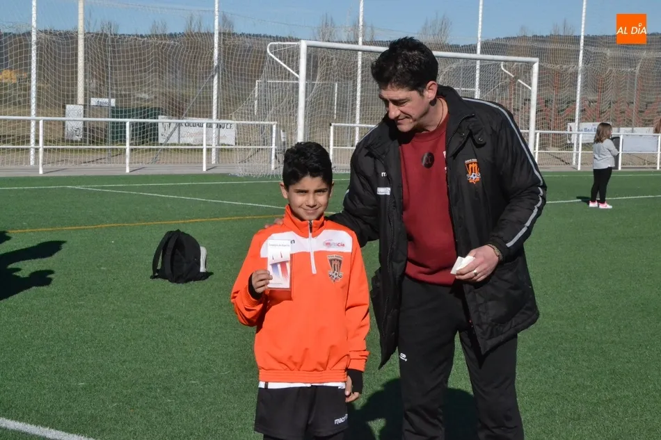 Foto 6 - Agradable ma&ntilde;ana de deporte y convivencia de los m&aacute;s peques del Ciudad Rodrigo y el Amor de Dios  
