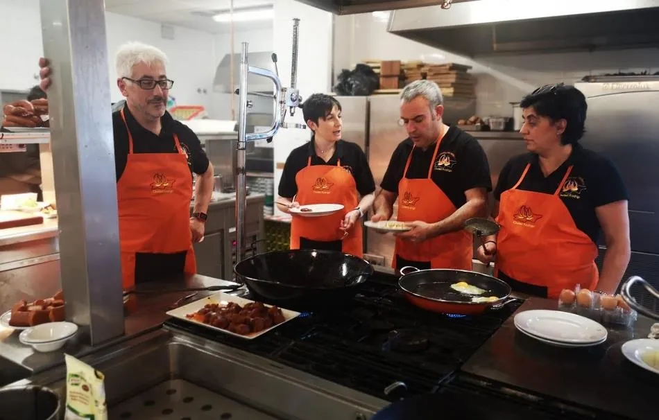 Foto 4 - El Parador de Sig&uuml;enza dedica unas jornadas al farinato  