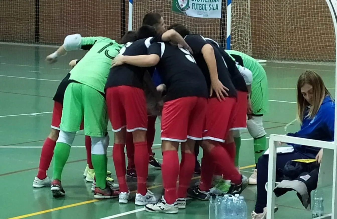Foto 3 - El III Juvenil saca un satisfactorio punto en su largo viaje hasta Cistierna  