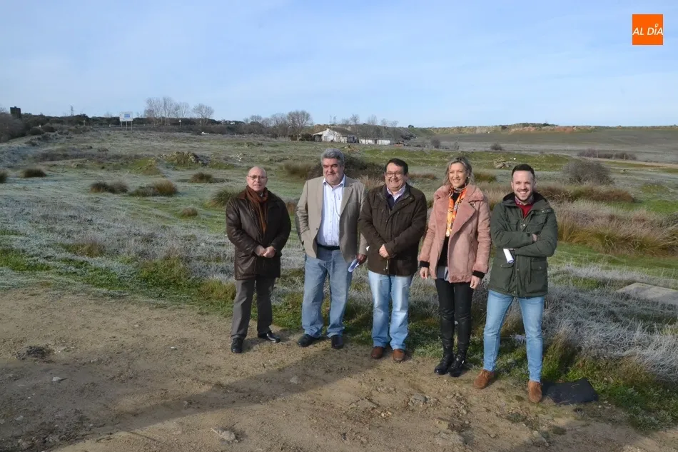 La escombrera ilegal que se ha ido creando, nueva excusa de la Junta para retrasar Las Viñas ...