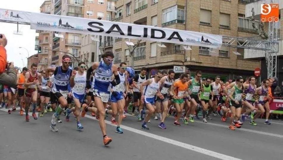 Salida de una edición anterior de la Media Maratón Ciudad de Salamanca / Archivo
