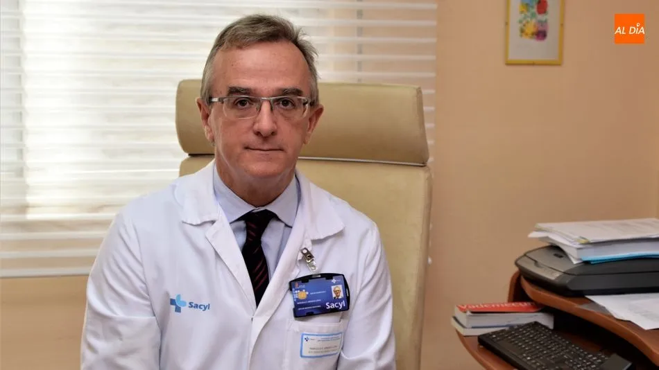 El doctor Marcelo Jiménez, coordinador de la Unidad de Robótica del Hospital de Salamanca. Foto: Ángel Merino