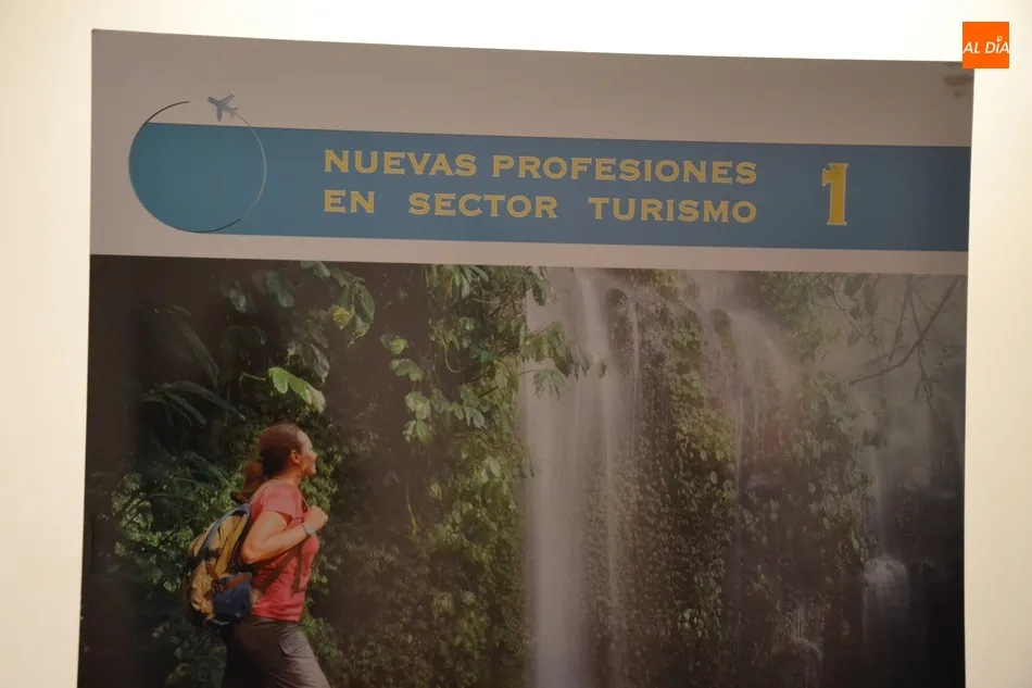 Foto 4 - Turismo y empleo se unen en una exposici&oacute;n en la Casa de la Cultura  