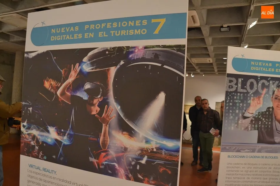 Foto 7 - Turismo y empleo se unen en una exposici&oacute;n en la Casa de la Cultura  