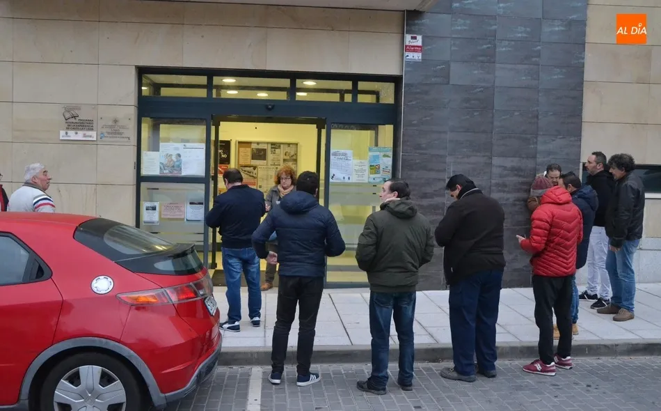 Foto 2 - Once aspirantes afrontan el examen decisivo por la plaza de Oficial de 1&ordf; de Alba&ntilde;iler&iacute;a  