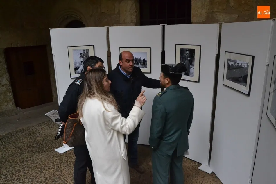 Foto 7 - Una exposici&oacute;n repasa &ldquo;el lado m&aacute;s humano&rdquo; de la Guardia Civil, cuyo Capit&aacute;n en Mir&oacute;briga...
