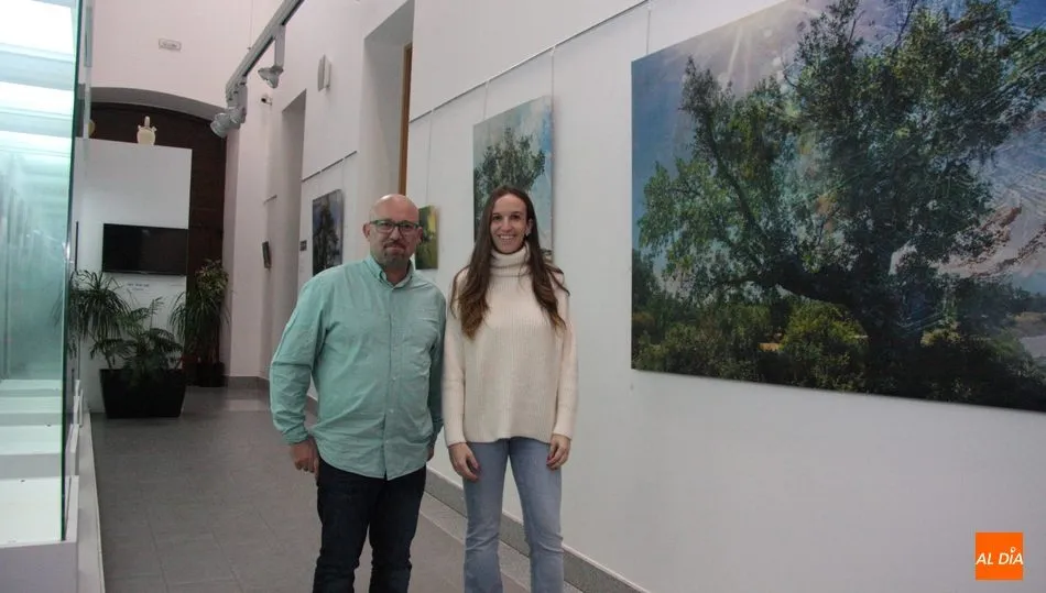 Juan José Sebastián y la concejala de Cultura, Verónica Rodríguez / CORRAL