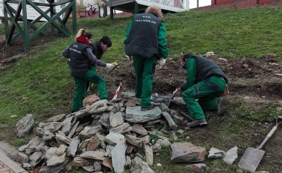 Actuaciones junto a la pasarela de la Calle Sol Alta