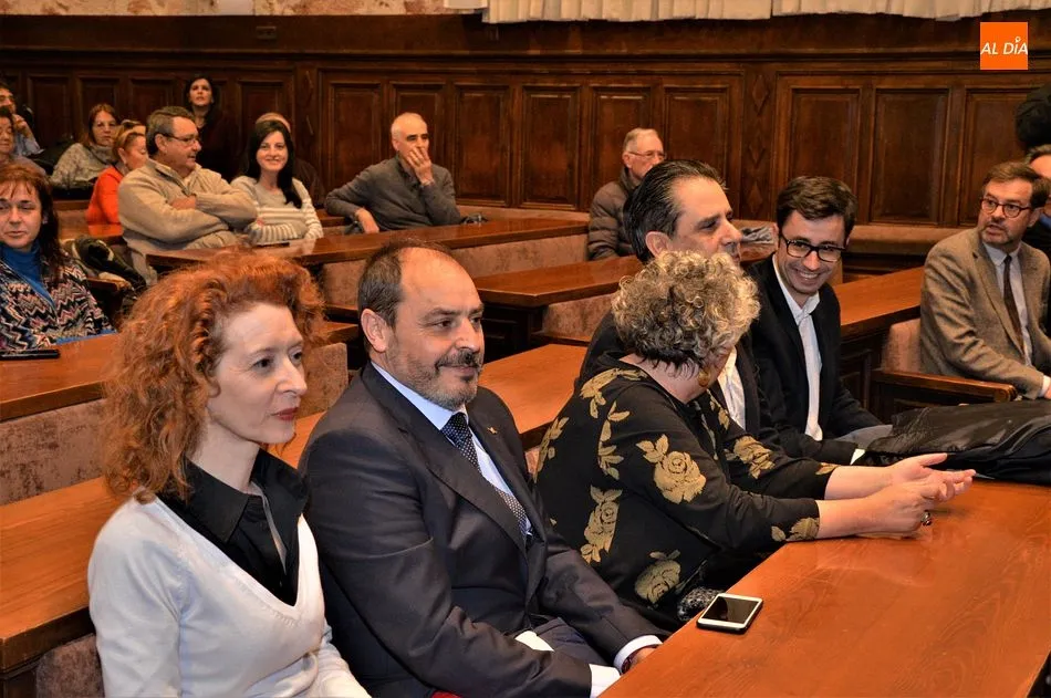 Foto 4 - Jos&eacute; Bono se&ntilde;ala que "no conviene levantar fronteras ni en Catalu&ntilde;a ni en Le&oacute;n"