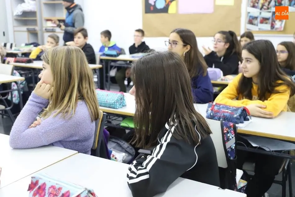 Foto 6 - El Ayuntamiento promueve el voluntariado entre 700 alumnos de Secundaria y Bachillerato