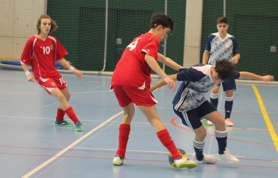 Foto 2 - La estrategia de portero-jugador de Madrid hace a&ntilde;icos a Castilla y Le&oacute;n tras su brillante 0-4 de ...
