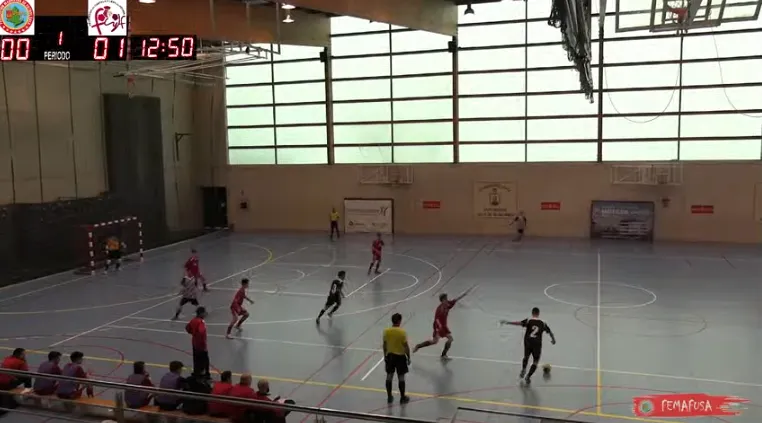 Foto 6 - La estrategia de portero-jugador de Madrid hace a&ntilde;icos a Castilla y Le&oacute;n tras su brillante 0-4 de ...