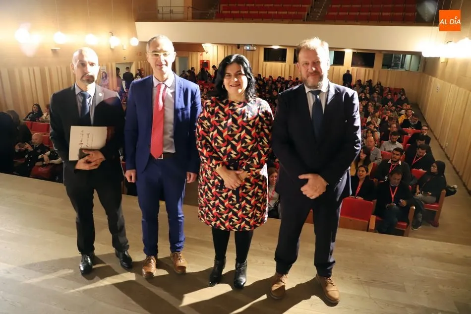 Foto 5 - Los XLVI Cursos de Especializaci&oacute;n en Derecho de la Universidad reciben a 300 alumnos...