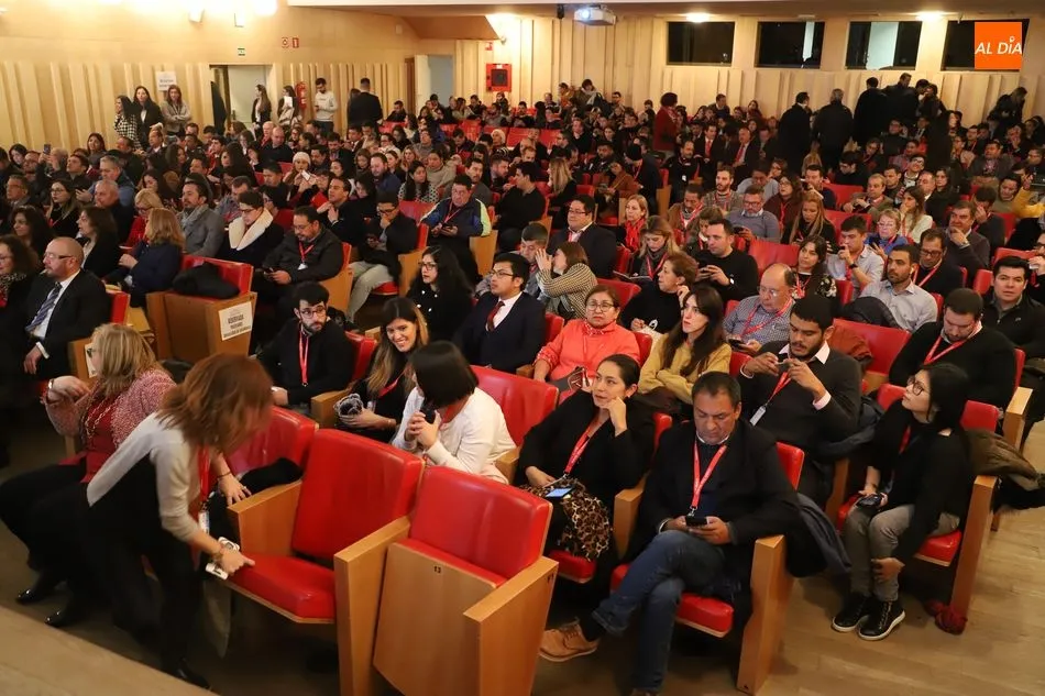 Foto 2 - Los XLVI Cursos de Especializaci&oacute;n en Derecho de la Universidad reciben a 300 alumnos...