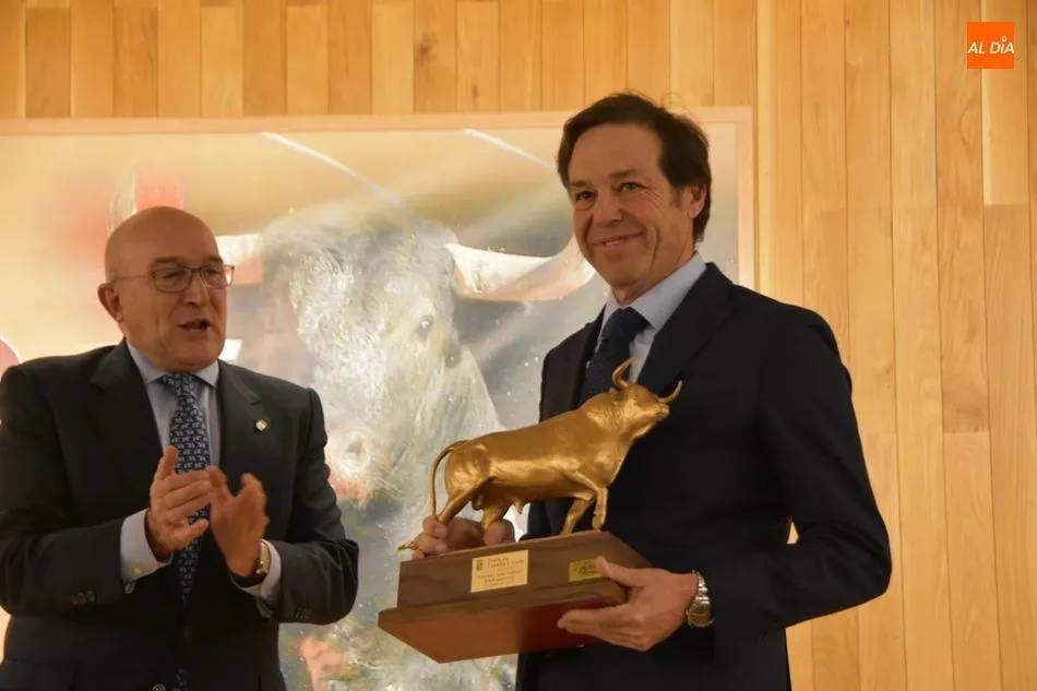 Justo Hernández, con el premio