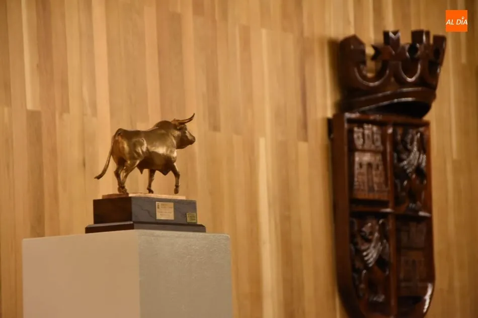 Foto 6 - &lsquo;Barquito&rsquo;, de la ganader&iacute;a Garcigrande,&nbsp;recibe el premio Toro de Oro de la Junta de Castilla ...
