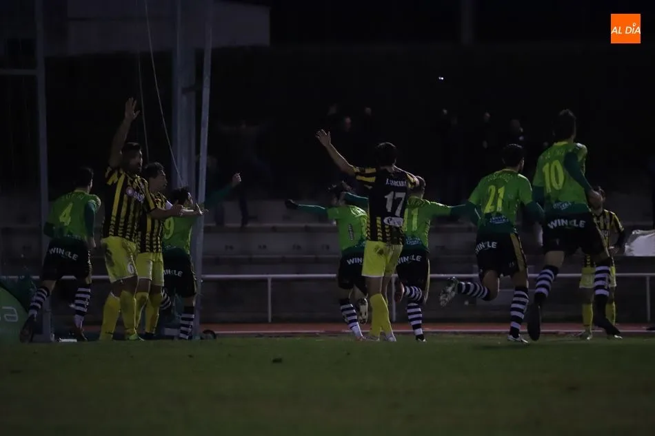 Foto 5 - Unionistas vence al Barakaldo por la m&iacute;nima y sale del descenso (1-0)