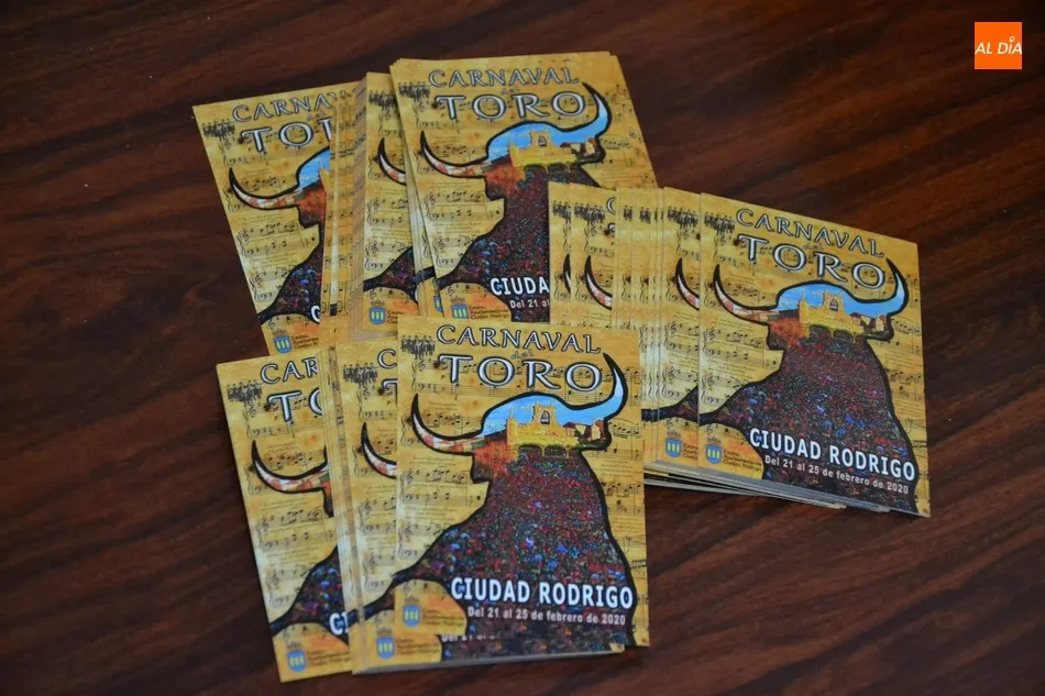 Disponibles las pegatinas del cartel anunciador del Carnaval 2020  