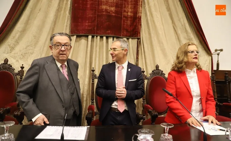 Foto de familia del acto / Lydia González