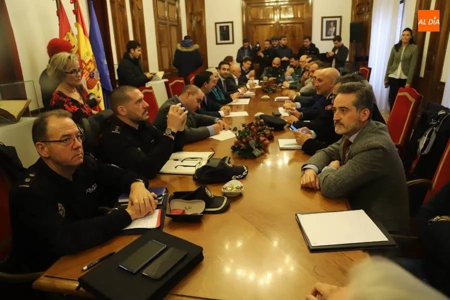 Foto 7 - Las autoridades garantizan la seguridad y falta el &lsquo;ok&rsquo; del Ayuntamiento de Villares para que...