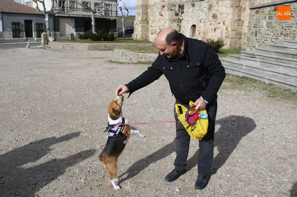 Foto 10 - Las mascotas reciben su bendici&oacute;n por la festividad de San Ant&oacute;n