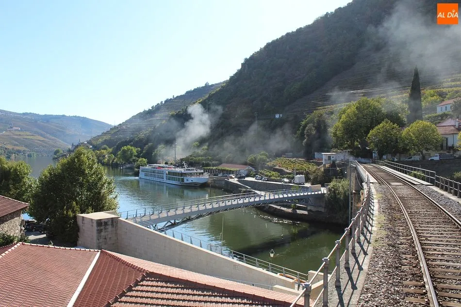 Foto 2 - &ldquo;La v&iacute;a f&eacute;rrea del Duero es fundamental para la conexi&oacute;n con Castilla y Le&oacute;n&rdquo;  