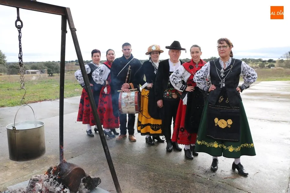 Foto 7 - Mes&oacute;n Gonzalo ejerce de Matancero de Honor en la primera de las Jornadas del Cerdo Ib&eacute;rico de...