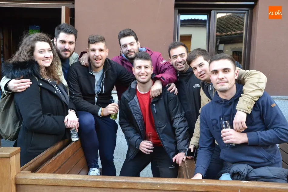 Los mirobrigenses extienden la fiesta a los bares con mucha música callejera  