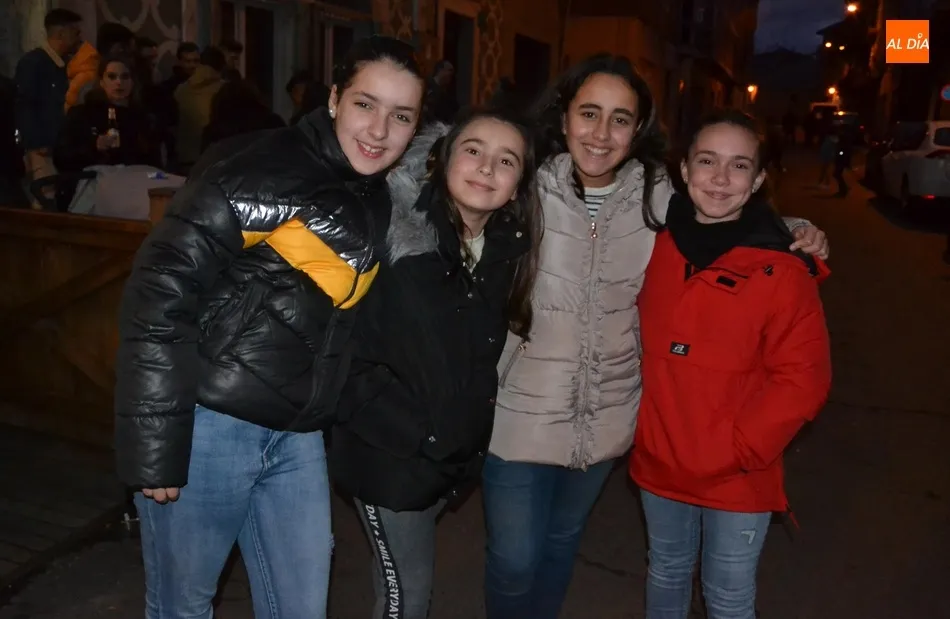 Foto 5 - Los mirobrigenses extienden la fiesta a los bares con mucha m&uacute;sica callejera  