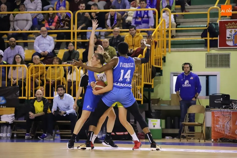 Foto 8 - El Perfumer&iacute;as Avenida no falla a su cita con la victoria al batir al Cad&iacute; La Seu (71-61)