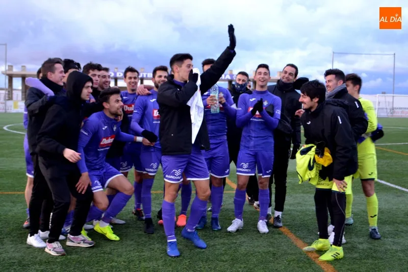 Foto 3 - El CD Pe&ntilde;aranda comienza la segunda vuelta con fuerza tras sentenciar al Laguna 2-1