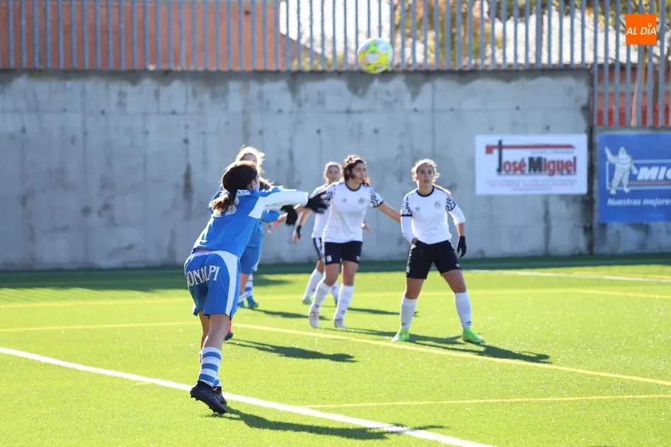 Foto 9 - El Salamanca UDS Femenino da la sorpresa al no poder con el colista (2-2)