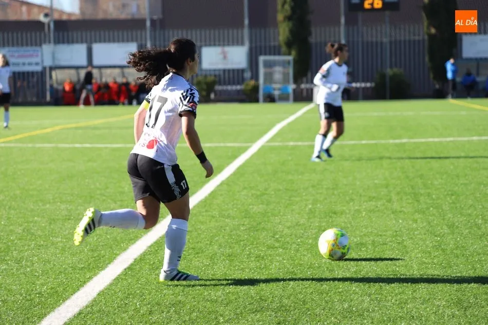 Foto 4 - El Salamanca UDS Femenino da la sorpresa al no poder con el colista (2-2)
