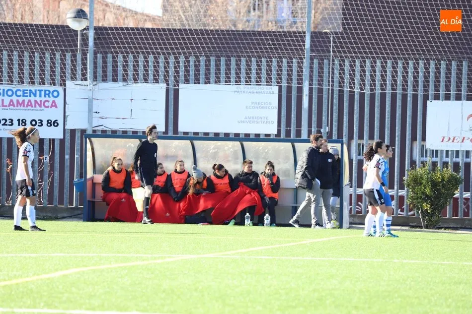 Foto 2 - El Salamanca UDS Femenino da la sorpresa al no poder con el colista (2-2)