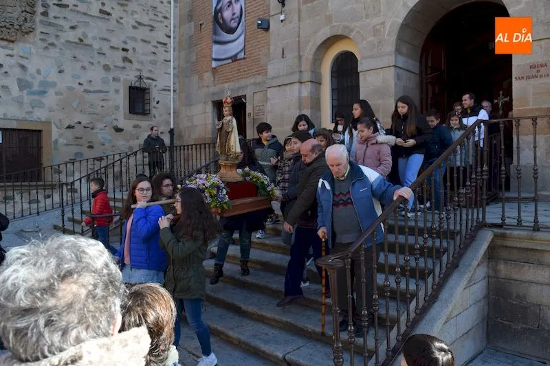 Foto 5 - Los Padres Carmelitas festejan la Fiesta del Ni&ntilde;o Jes&uacute;s de Praga