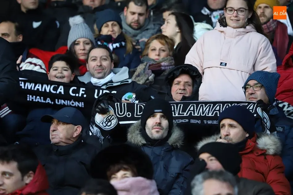 Aficionados del Salamanca UDS durante el encuentro frente al Amorebieta / Lydia González