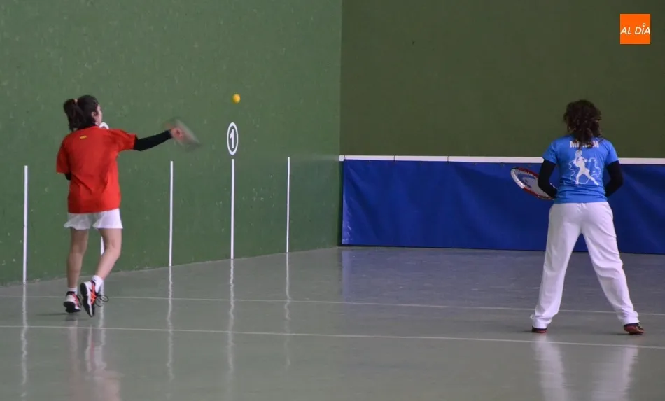 Foto 3 - Selene Bargo y Laura &Aacute;lvarez se llevan el 3&ordm; Open Femenino de Frontenis  
