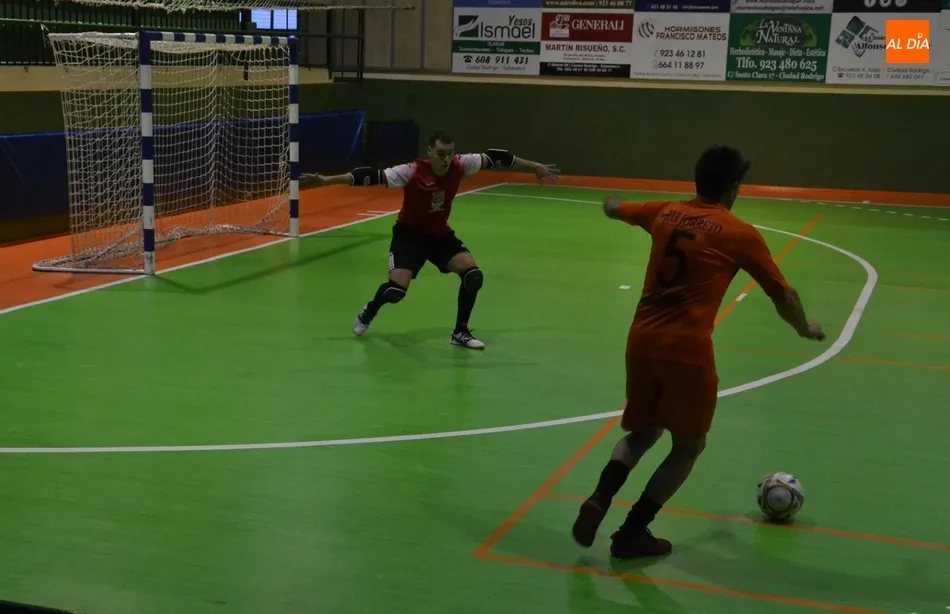 Foto 10 - El Mir&oacute;briga Futsal contin&uacute;a como l&iacute;der tras lograr una de sus victorias m&aacute;s c&oacute;modas  