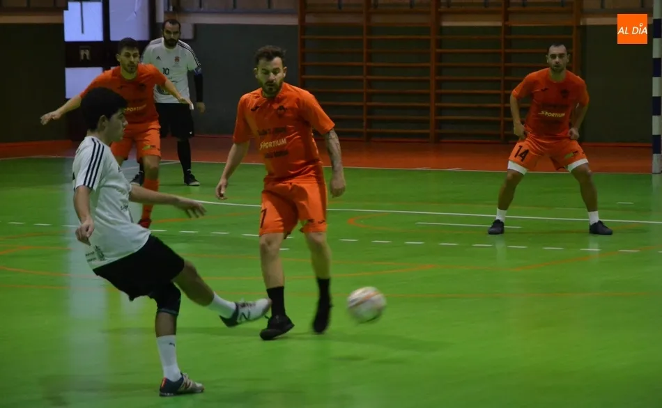 Foto 5 - El Mir&oacute;briga Futsal contin&uacute;a como l&iacute;der tras lograr una de sus victorias m&aacute;s c&oacute;modas  
