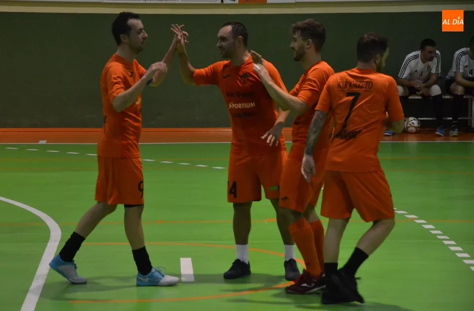 Foto 6 - El Mir&oacute;briga Futsal contin&uacute;a como l&iacute;der tras lograr una de sus victorias m&aacute;s c&oacute;modas  