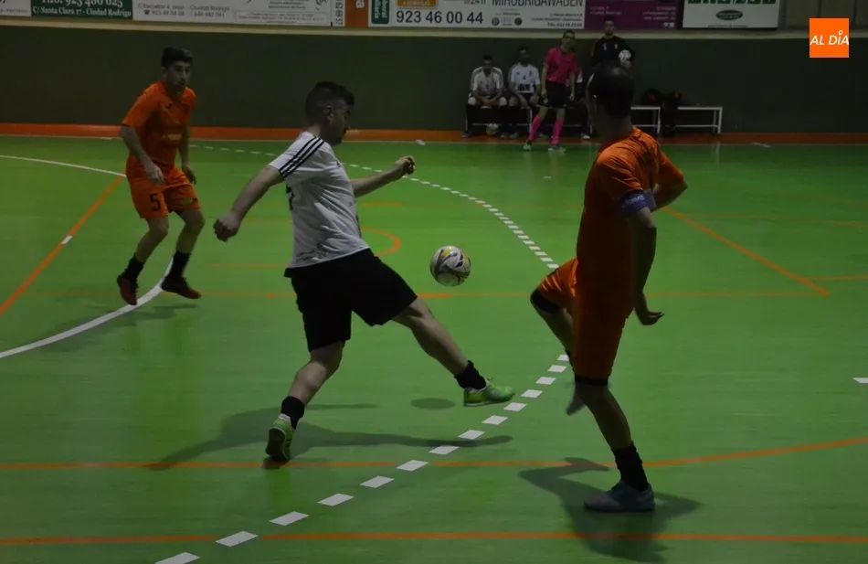 Foto 11 - El Mir&oacute;briga Futsal contin&uacute;a como l&iacute;der tras lograr una de sus victorias m&aacute;s c&oacute;modas  