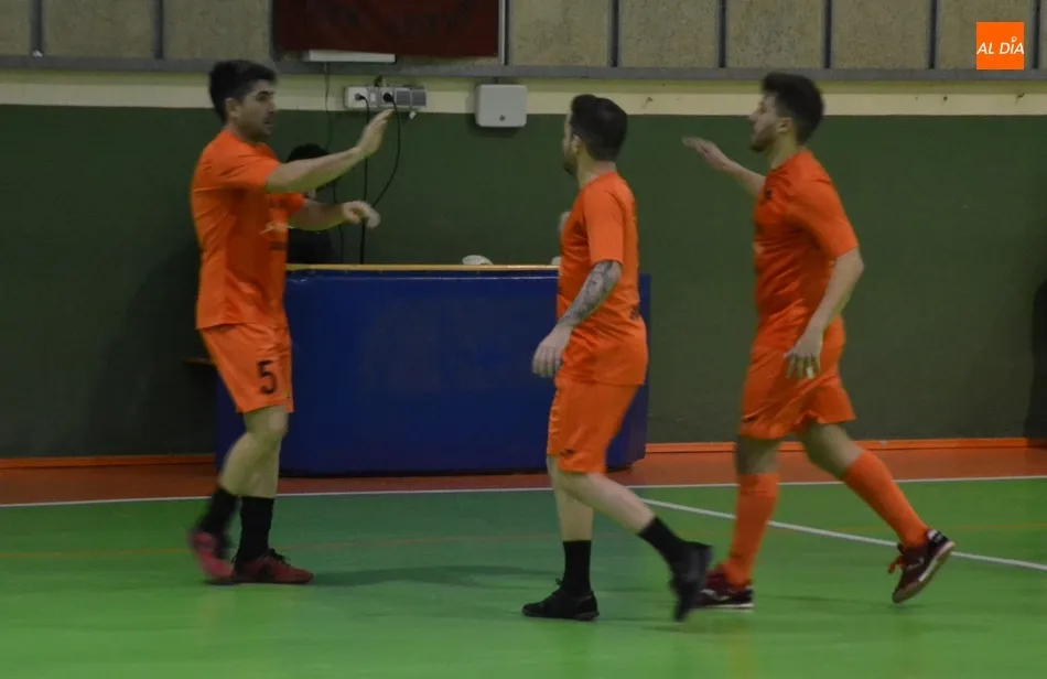 Foto 3 - El Mir&oacute;briga Futsal contin&uacute;a como l&iacute;der tras lograr una de sus victorias m&aacute;s c&oacute;modas  