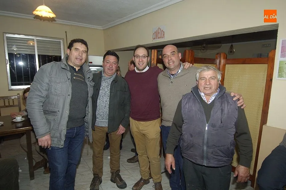 Foto 3 - Animada hoguera en el Arrabal de San Sebasti&aacute;n en honor a su patr&oacute;n  
