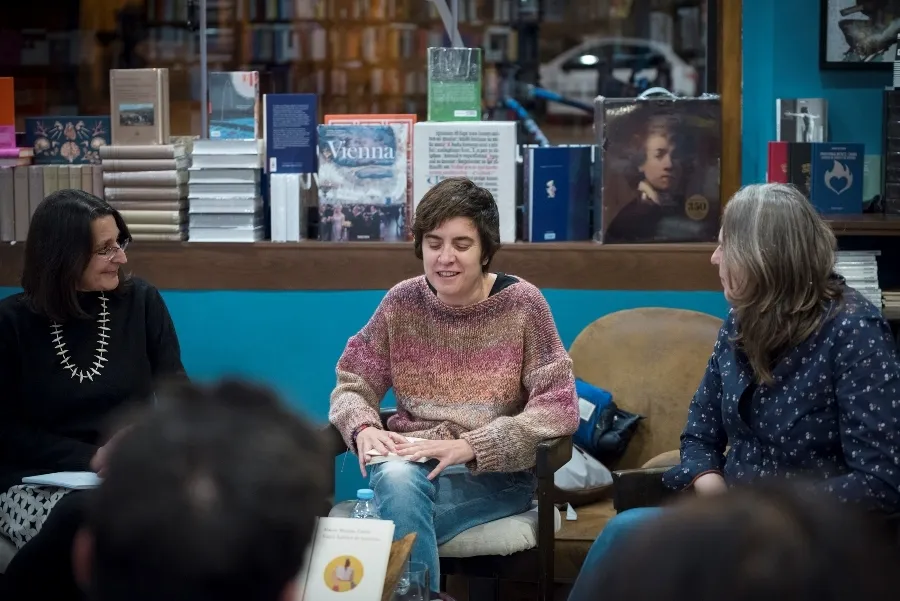 Foto 4 - Poes&iacute;a reivindicativa y feminista de la mano de Mar&iacute;a Monjas