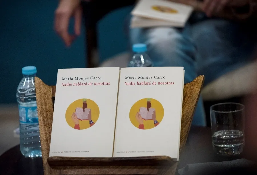 Foto 3 - Poes&iacute;a reivindicativa y feminista de la mano de Mar&iacute;a Monjas