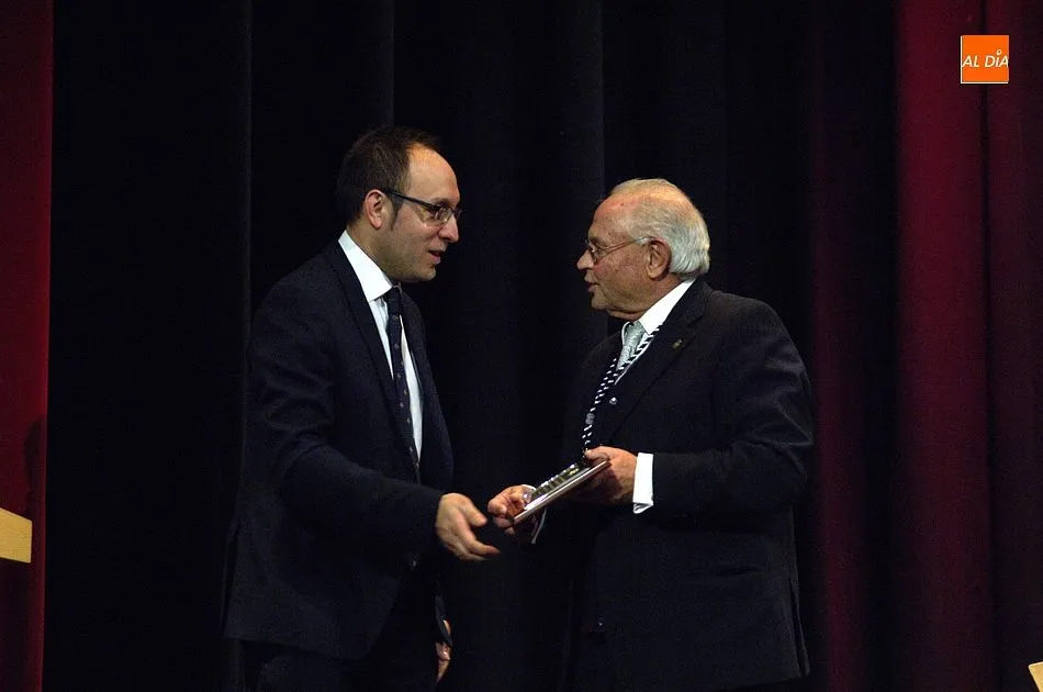 Foto 9 - El homenaje a Tato y el concierto de la Banda de Ingenieros rematan el D&iacute;a de San Sebasti&aacute;n  