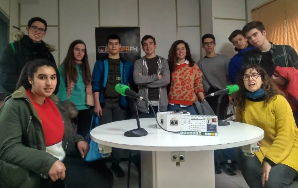 Los integrantes de Radio i visitan varias emisoras de radio en Salamanca  