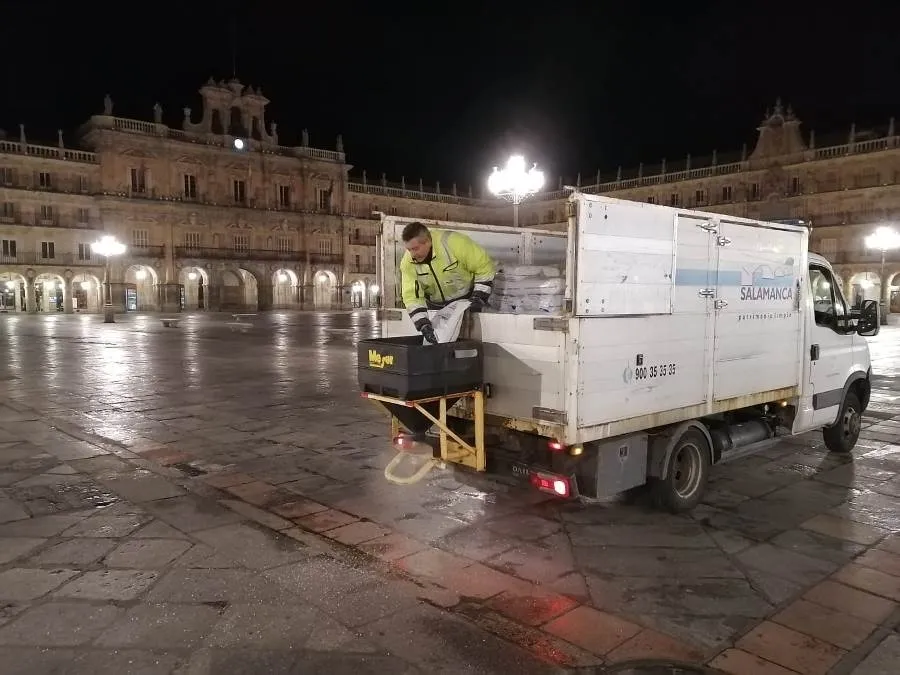 Foto 6 - La nieve llega a Salamanca y transforma el paisaje urbano
